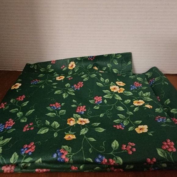 Window Valences - Picture 2 of 6